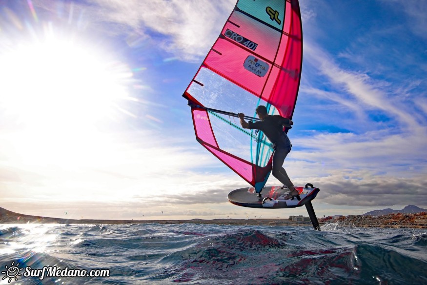 Czwartek: Pogoda na surfing na Kaszubach – wiatr 4 Bf i +10°C