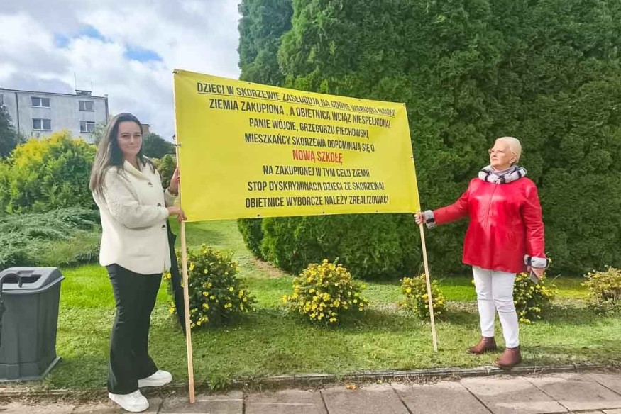 Protest w Skorzewie. Mieszkańcy żądają budowy nowej szkoły